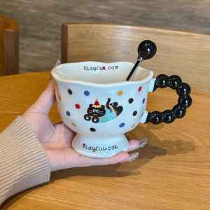 Tasse en céramique ludique chat-chien avec poignée et cuillère, design mignon de dessin animé pour femmes, pour café et petit-déjeuner, collection Printemps 2025 - Product Image 2