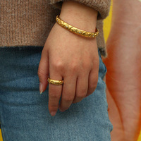 18k PVD Plaqué Or Étoile Lune Céleste En Acier Inoxydable Manchette Bracelet Ouvert Bracelet Anneau Ensemble pour Femmes 2025 Bijoux