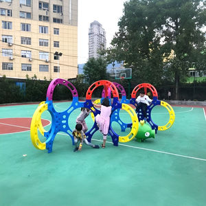 Équipement de terrain de jeu en plastique extérieur petit anneau 3D jouets château Playhouse avec siège pour enfants - Product Image 4