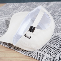 Gorra de béisbol de corona rígida con logo R para mujer, estilo coreano, a prueba de sol, para parejas, de moda en internet, transfronteriza