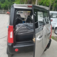 NUEN Voiture Électrique Longue Portée Économique 5 Portes 4 Places Moteur 1000 W Pneus 4.00-10 Alliage d'Aluminium Clé à Distance pour Passagers