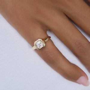<span class=keywords><strong>Anillo</strong></span> Geométrico Cuadrado Ovalado con Circonita Cúbica 5A, Color Dorado, Delicado y Minimalista, para el <span class=keywords><strong>Dedo</strong></span> Anímero, para <span class=keywords><strong>Mujer</strong></span> - Product Image 2
