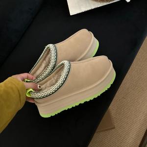 Bottes de neige confortables et élégantes en cuir véritable unisexe Tasmans Uggss 2026 avec fourrure, plateforme et talon compensé pour l'automne et l'hiver - Product Image 2