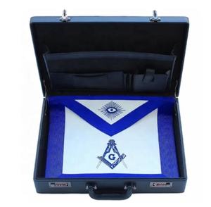 Vente en gros étui à tablier maçonnique en cuir véritable avec porte-documents brodé décoration perlée magnétique à bas prix badge à coudre - Product Image 1