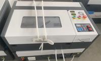 Machine de fabrication de tampons en caoutchouc au laser CO2 3020 300*200mm 40W 50W et machine de gravure 3D sur cristal photo – Prix direct usine