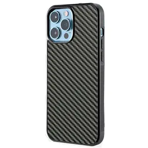 Película de fibra de carbono para iPhone 13, protector de piel envolvente para bordes y espalda, piel fina 3D elegante