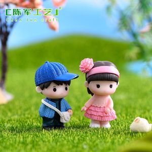 Muñecas <span class=keywords><strong>de</strong></span> <span class=keywords><strong>pareja</strong></span> <span class=keywords><strong>de</strong></span> barrio Yxs, decoraciones Zakka <span class=keywords><strong>de</strong></span> micropaisaje <span class=keywords><strong>de</strong></span> musgo, mini baratijas, llaveros, accesorios <span class=keywords><strong>de</strong></span> pastel DIY - Product Image 2