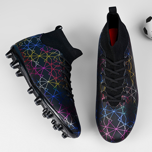Zapatos de Fútbol con Protección de Tobillo, Transpirables, Impermeables, para Césped, Diseño Popular en Blanco y Negro - Product Image 2