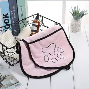 Serviette de bain pour chien en microfibre à séchage rapide, super douce, absorbante, avec poches, personnalisable en gros - Product Image 4