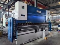 Presse plieuse CNC hydraulique 4+1 axes CNCCOLGAR, système DELEM, plieuse haute précision pour l'acier inoxydable