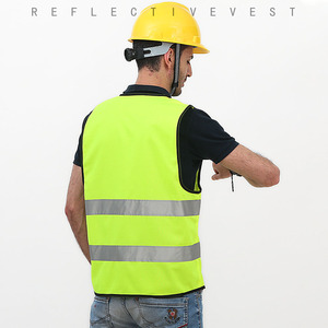 เสื้อกั๊กสะท้อนแสงสำหรับผู้ใหญ่เสื้อชูชีพทำจากโพลีเอสเตอร์สีสันสดใสสามารถปรับแต่งโลโก้ได้