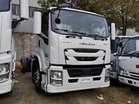 Nouveau GIGA Châssis Cargo Truck 4*2 240hp Chargement 10T Van Camions Légers