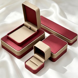 Boîte d'emballage de luxe haut de gamme personnalisée en cuir PU écologique avec logo, fermeture à boucle pour bagues, colliers et bracelets - Product Image 2