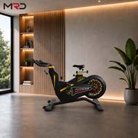 Vélo d'appartement à résistance magnétique haut de gamme avec pédales réglables et écran numérique, structure en acier pour usage domestique ou en salle de sport