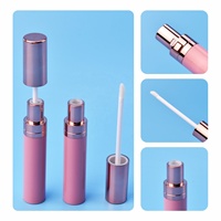 Gloss à lèvres liquide brillant rose poudré, rouge à lèvres chimique, capuchon métallique, double teinte, pointe fine, format voyage, maquillage