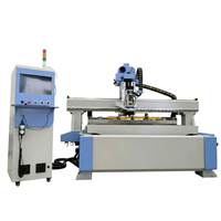 Routeur CNC bois 3 axes YIHAI 1300x2500mm, broche simple, moteur haute vitesse 3.5-5.5kW, système de pompe à vide, 380V