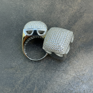 Vente en gros d'usine Bague de mariage en forme de carré de luxe étincelant style Hiphop en or massif - Product Image 1