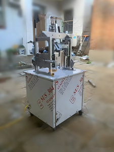 Machine à peler les noix de coco automatique innovante et machine à peler électrique avec des dispositifs de sécurité - Product Image 2