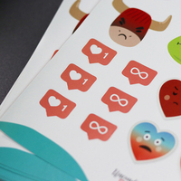 Etiquetas Impermeables Personalizadas con Dibujos Animados, Papel Adhesivo Impermeable A4 AI/PDF/PSD/CDR para Aplicación de Medicamentos en Botellas, Vinilo Formado CMYK