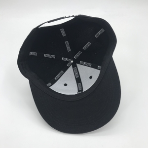 หมวกฮิปฮอปปักโลโก้ 3 มิติแบบพัฟฟ์สั่งทำขายส่ง หมวกแฟชั่นแบบ Snap Back สำหรับผู้ชาย - Product Image 6