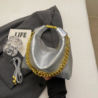 Nouvelle chaîne de luxe légère dame sac à main en forme de diamant sous les bras fille sac à bandoulière unique PU grande capacité femmes sac à bandoulière
