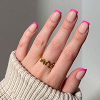 Uñas Postizas de Alta Gama, Degradado en Tonos Nude, Estilo Francés, Fáciles de Usar, Simples y Versátiles, Precio de Fábrica