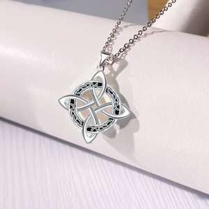 2025 nuevo exquisito collar con colgante de nudo celta irlandés de artesanía intrincada en tonos plateados para regalo de mujer - Product Image 5