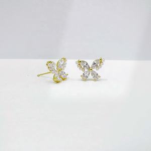 Pendientes pequeños y elegantes de plata de ley 925 con circonita, diseño de mariposa, hipoalergénicos, para mujer, estilo veraniego, para niñas. - Product Image 2