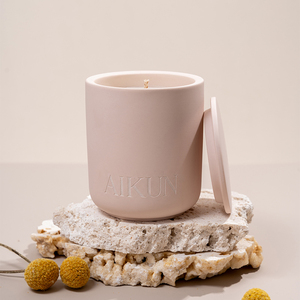 Bougie en céramique AIKUN, fabriquée à la main, qualité supérieure, design durable, personnalisable, non toxique, parfumée, avec un cadeau haut de gamme - Product Image 1