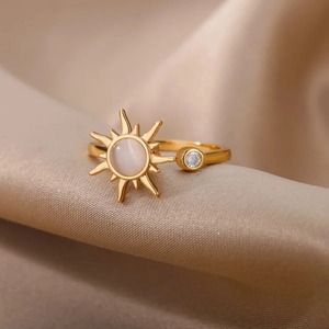 Hot Sale Rotatable Sun Flower Ring Gold Plated Adjustable Round Diamond Decompression Ring for Women Girls - Product Image 4