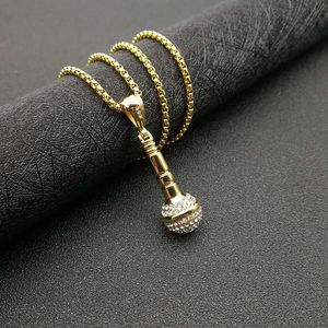 Collier pendentif microphone hip-hop Yunnique en acier inoxydable plaqué or avec diamants pavés, bijoux de fête unisexe DZ811 fabriqué à Dongguan - Product Image 3
