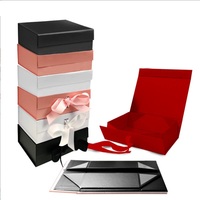 Boîte en papier personnalisée de luxe à rabat magnétique blanc pour vêtements, boîte cadeau pliable à fermeture magnétique avec ruban