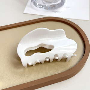 Pinza de pelo de nube de acetato blanco suave de estilo francés elegante Clip de tiburón versátil de gama alta Updo accesorio para el cabello Kinling 9cm - Product Image 6