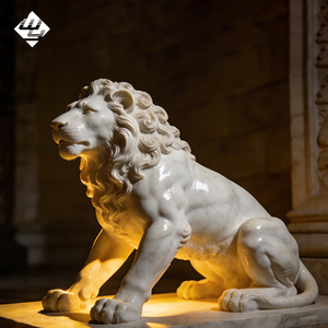 Escultura de León Sentado Hecha a Mano con Piedra Natural Europea, León Guardián de Mármol Puro, Decoración Artística Occidental para Jardín o Parque - Product Image 3