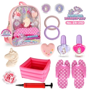 ZYRA TOYS ZR-31D Maquillage pour enfants Licorne Cosmétiques Cadeau de bain Jouets Sac avec sel de bain et confettis de bain et chaussures - Product Image 1