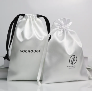 Pochette Cadeau en Satin à Cordon Coulissant Tendance, Petite, pour Cosmétiques et Maquillage, avec Logo Personnalisé Imprimé, Idéale pour Emballage de Perruques et Extensions de Cheveux, Sac Anti-Poussière en Soie Satinée - Product Image 4