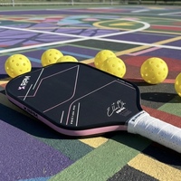 Moderner RPM Ella Oh V2 Pink Carbonfaser Pickleball-Schläger mit 16mm Tri-Density PP-Kern für Vibrationskontrolle auf dem Spielfeld