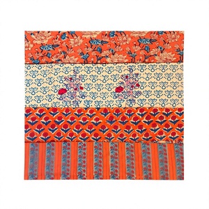 Tissu en coton tricoté de qualité supérieure, résistant à l'eau, à motif floral, poids moyen, pour vêtements, textiles de maison, housses de sac, pour filles - Vente en gros - Product Image 1