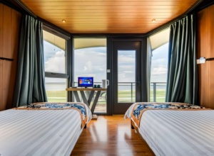 Casa Modulare in Legno con Tetto a Piramide in PVDF, Stile Resort Hotel, Cabina con Terrazza Esterna, Resistente Chalet per Glamping - Product Image 5