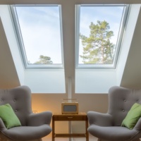 Persienne de lucarne de toit de maison étanche à double vitrage personnalisé moderne nouveau cadre de profil en alliage d'aluminium vertical automatique