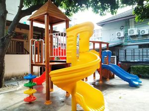 Toboganes de Plástico y Acero de Alta Calidad para Exteriores, Casas de Juego para Niños, Equipos de Juego para Jardín, Gran Capacidad - Product Image 4
