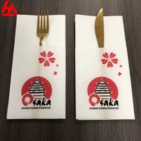 Serviettes de table personnalisées imprimées en promotion – Serviettes de table blanches jetables en papier Airlaid avec pochette pour couverts