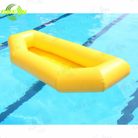 Bateau à la dérive gonflable vert de PVC de qualité marchande pour des adultes d'enfants pour des options de bateau de ponton de jet de pêche de rafting de rivière disponibles