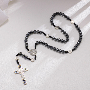 Rosario Cattolico con Perline di Ematite Nera da 8 mm, San Benedetto, Collana con Nodo in Paracord - Product Image 2