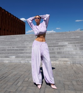 Ensemble de survêtement décontracté 2 pièces pour femme avec logo personnalisé, couleur unie, pull court et pantalon de survêtement, ensembles de sweats à capuche oversize - Product Image 3
