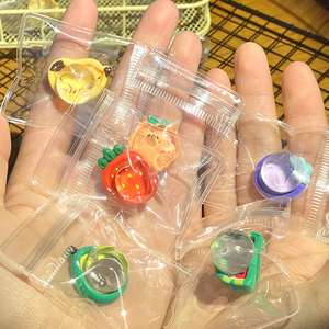 Magnifique et créatif pendentif fruit, amusant pour manger et jouer, à pincer et à manipuler, fruit de dessin animé, jouet transparent en forme d'éventail - Product Image 3