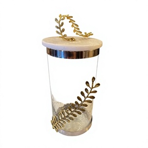 Frasco de Vidrio Moderno de Lujo para Almacenamiento, Forma Cilíndrica, Hermético, para Cocina, con Detalle de Hoja Dorada, Hecho a Mano - Product Image 1
