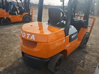 Chariot élévateur diesel Toyota d'occasion de 2.5 à 3 tonnes avec moteur en bon état, grues de boîte de vitesses de pompe à moteur à vendre