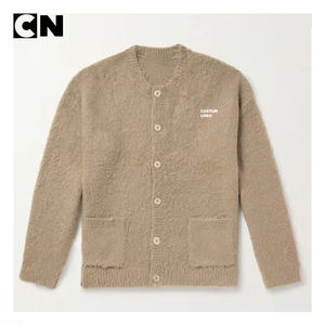 Pull en mohair fuzzy tricoté à boutons de haute qualité, certifié GRS, fabricant de pulls, logo personnalisé, design personnalisé, hiver - Product Image 3