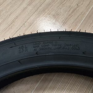 Neumático de motocicleta todoterreno OEM nuevo al por mayor, carcasa de caucho <span class=keywords><strong>para</strong></span> <span class=keywords><strong>arena</strong></span> 2.75-18 <span class=keywords><strong>para</strong></span> motocicletas - Product Image 3
